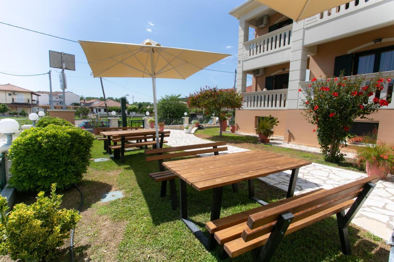 Lady Elena Hotel อัมมูเดีย ภายนอก รูปภาพ