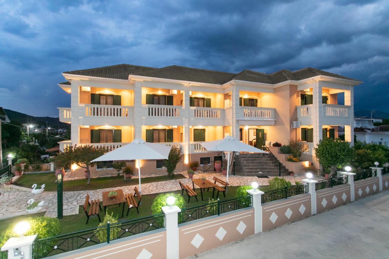 Lady Elena Hotel อัมมูเดีย ภายนอก รูปภาพ